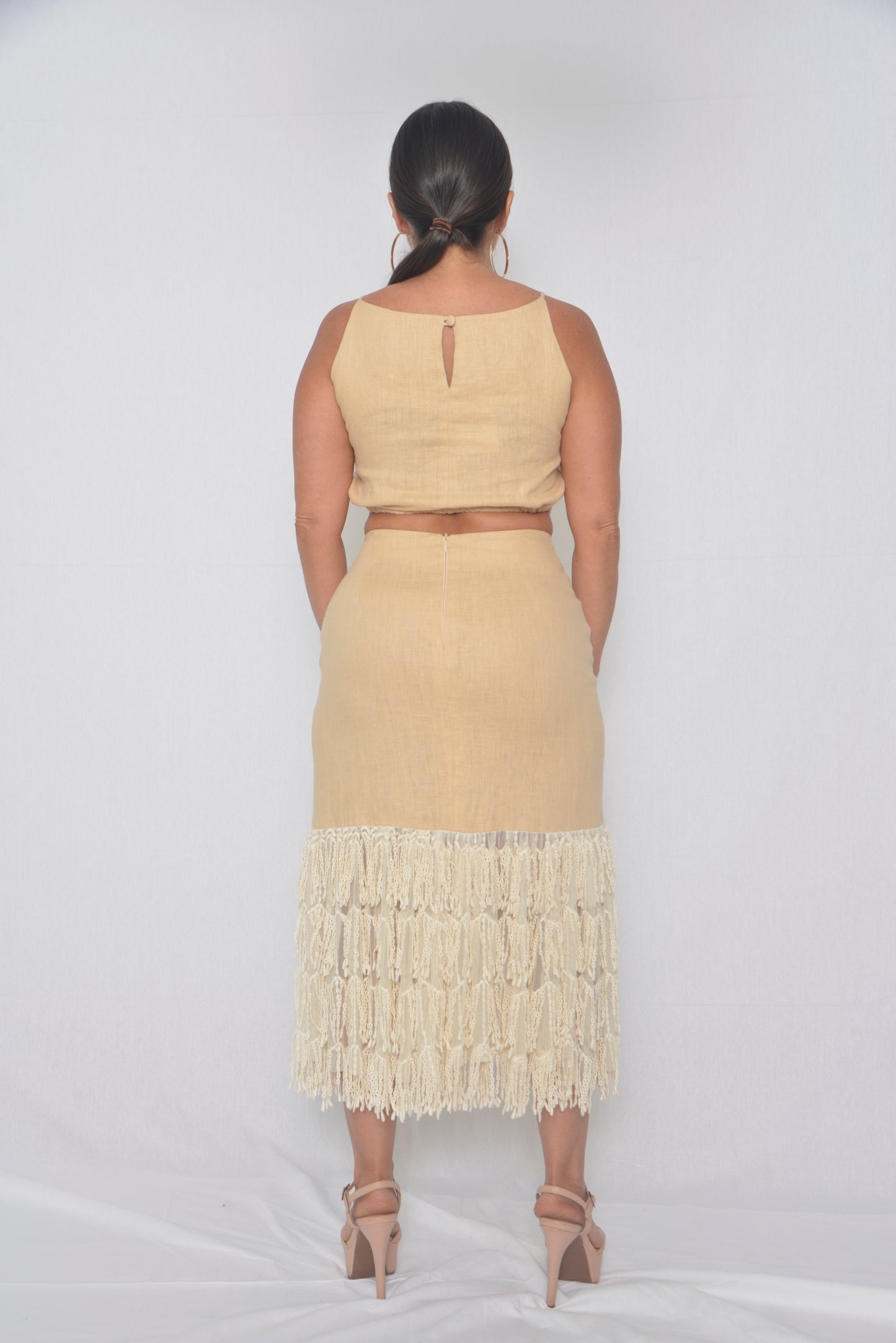 Vestido midi lino y crochet