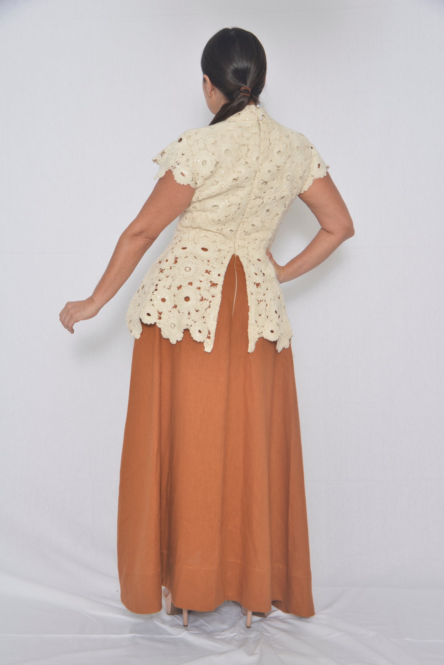 Vestido midi en lino 100% y crochet